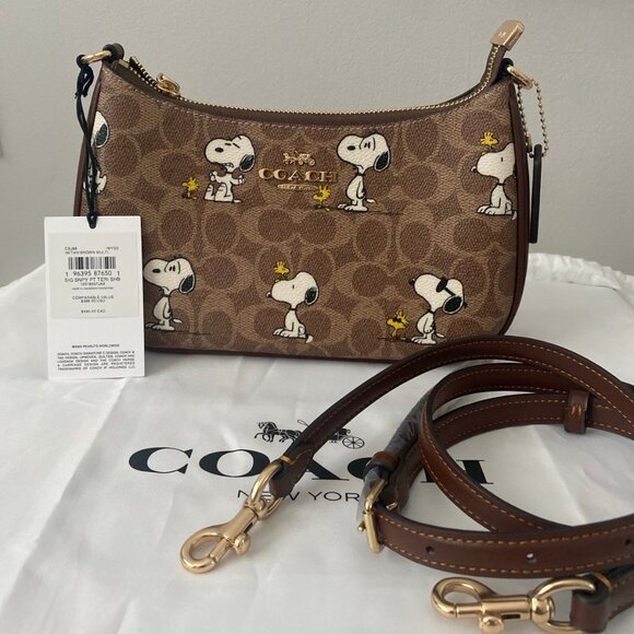 NWT Coach X Peanuts Teri Shoulder Bag In Signature Canvas With Snoopy Print - Picture 3 of 6